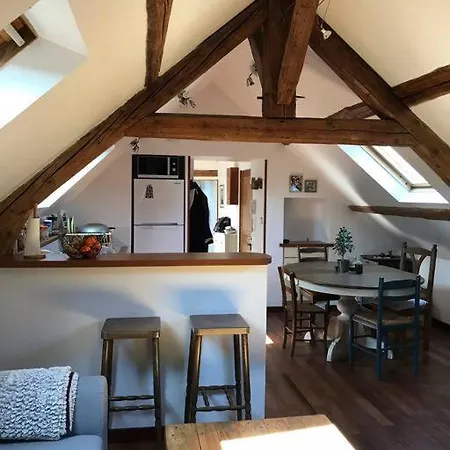 Charming In Center Apartment *